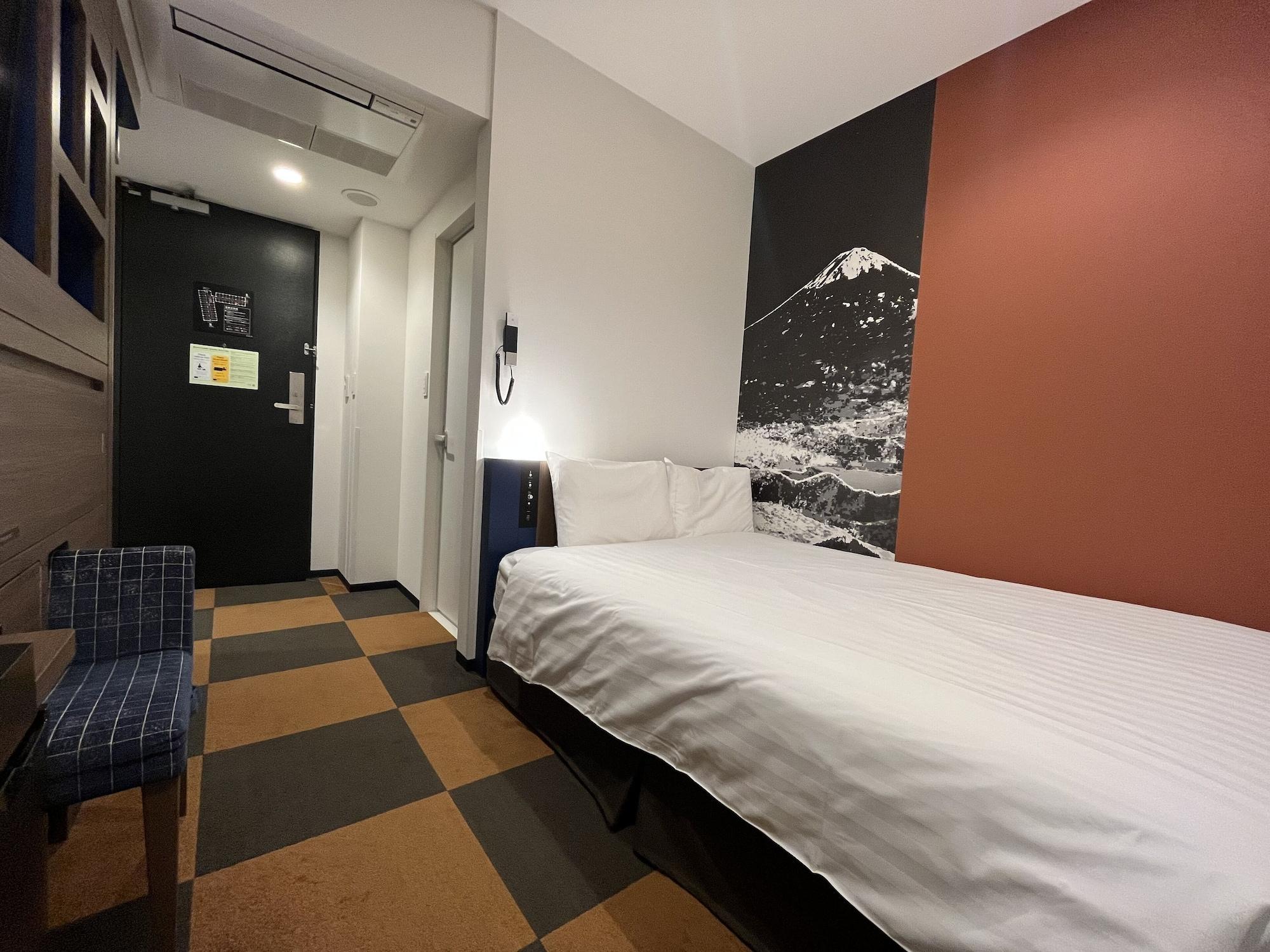 Hotell Henn Na Haneda 3*
